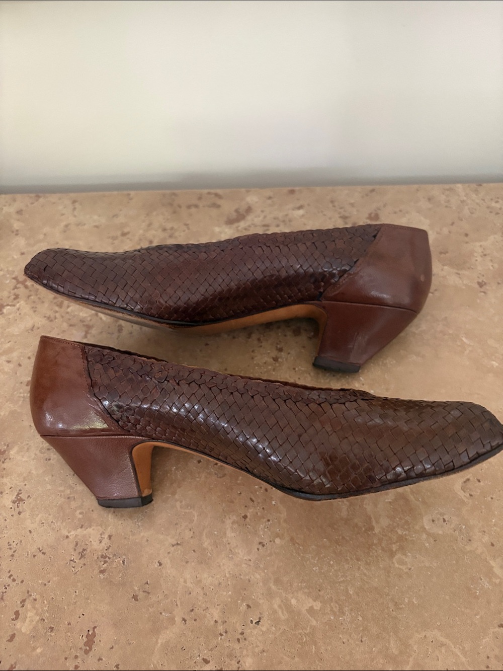 🔥HP🔥VTG Stéphane Kélian Paris, Brown Woven Pointed-Toe Pumps - Picture 15 of 17
